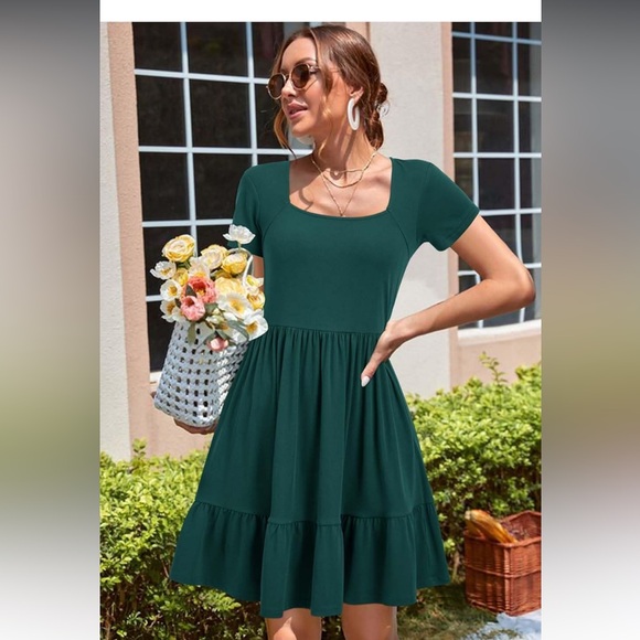 Chic Forest Green Midi Dress - Picture 2 of 6